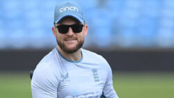 McCullum says aggressive England have set 'alarm bells' ringing