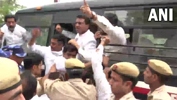 Congress leaders detained as ED questions Rahul for second day