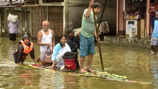 PM Modi calls up Himanta, discusses flood situation in Assam