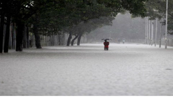 Heavy rain throws life out of gear in Bengaluru