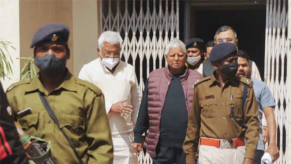 CBI court releases Lalu Prasad's passport for renewal