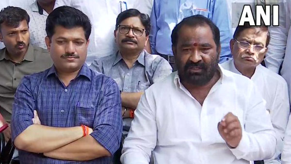 Maharashtra crisis: Shinde camp rejects Nitin Deshmukh's claims of abduction, shares photo