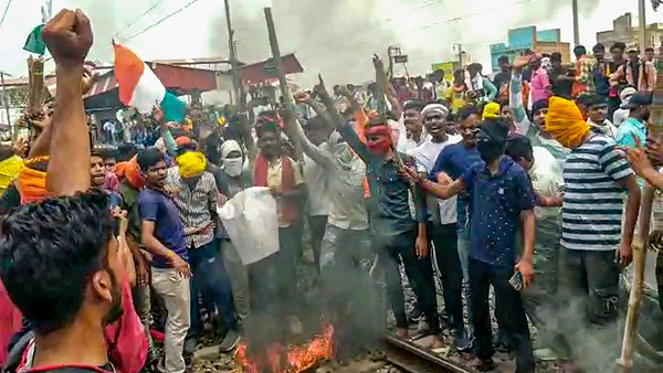 'Agnipath' protests leave Bihar in flames; internet suspended in 12 districts