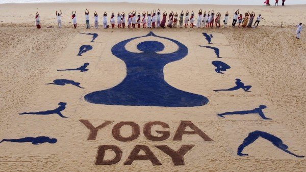 Happy International Yoga Day 2022: Wishes, Quotes, Images, WhatsApp Status to share with your loved ones