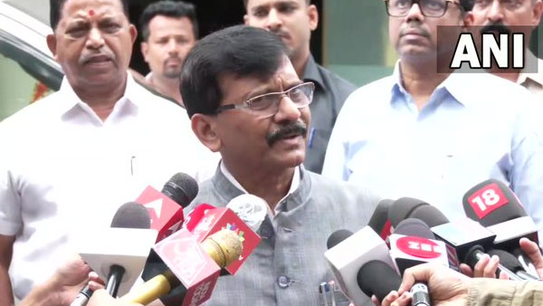 Shiv Sena in talks with Eknath Shinde: Sanjay Raut