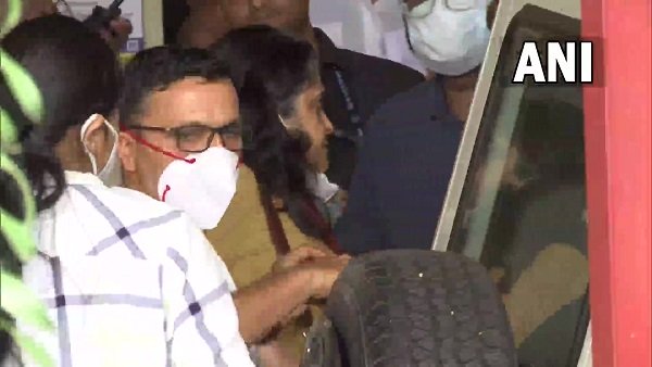 Activist Teesta Setalvad, ex-DGP Sreekumar remanded in police custody till July 2