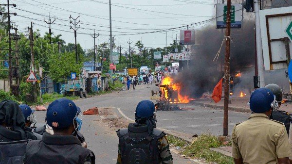 Prophet remarks row: Bengal tense as fresh clashes erupt between protesters and cops in Howrah