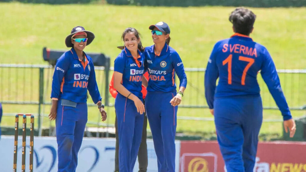 Bowlers do star turn as Indian women prevail over Sri Lanka by 4 wickets