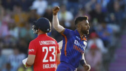 My mindset doesn't take me too high, neither low, says Hardik Pandya