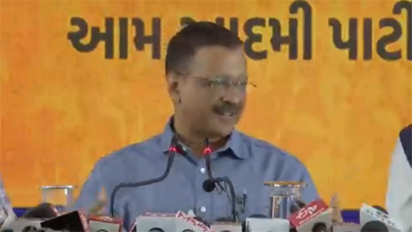 300 units of free electricity per month if AAP comes to power: Kejriwal in Gujarat