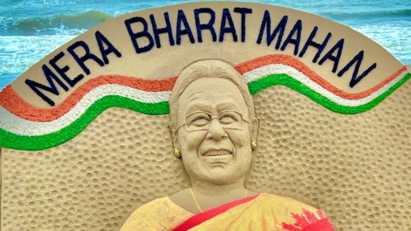 'Daughter of Odisha': Sudarsan Pattnaik's sand art hails President-elect Draupadi Murmu