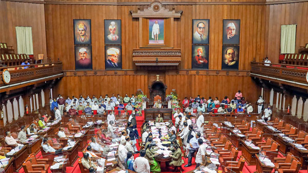 Legislative assemblies met for average of 21 days in 2021, passed nearly 500 bills