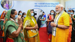 We should continue doing our work: PM tells woman complained about language used against him