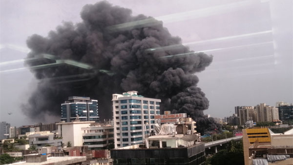 Massive fire breaks out in Mumbai's Andheri