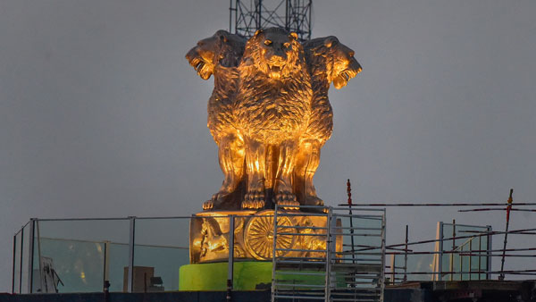 Govt says lions' fury or calm depends on who looks at it