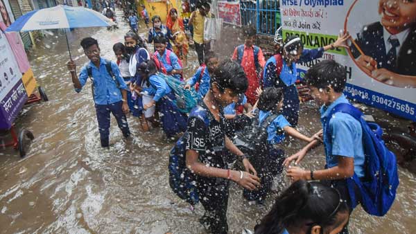 Heavy rains in coastal areas: Holidays declared