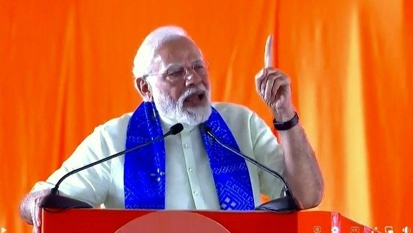 PM Modi refers to Hyderabad as 'Bhagyanagar', sparks name change buzz