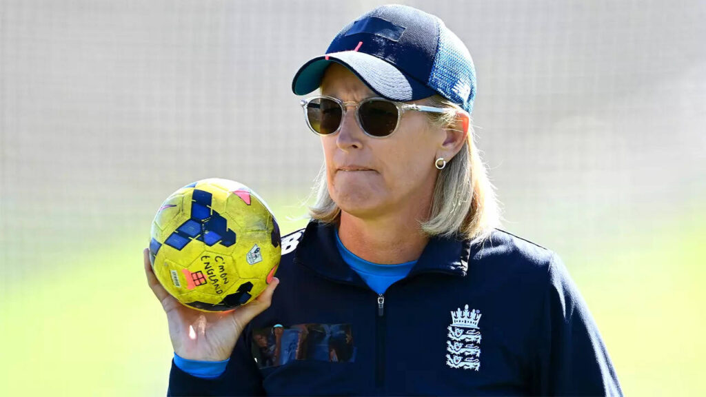 Lisa Keightley to stand down as England women's cricket coach