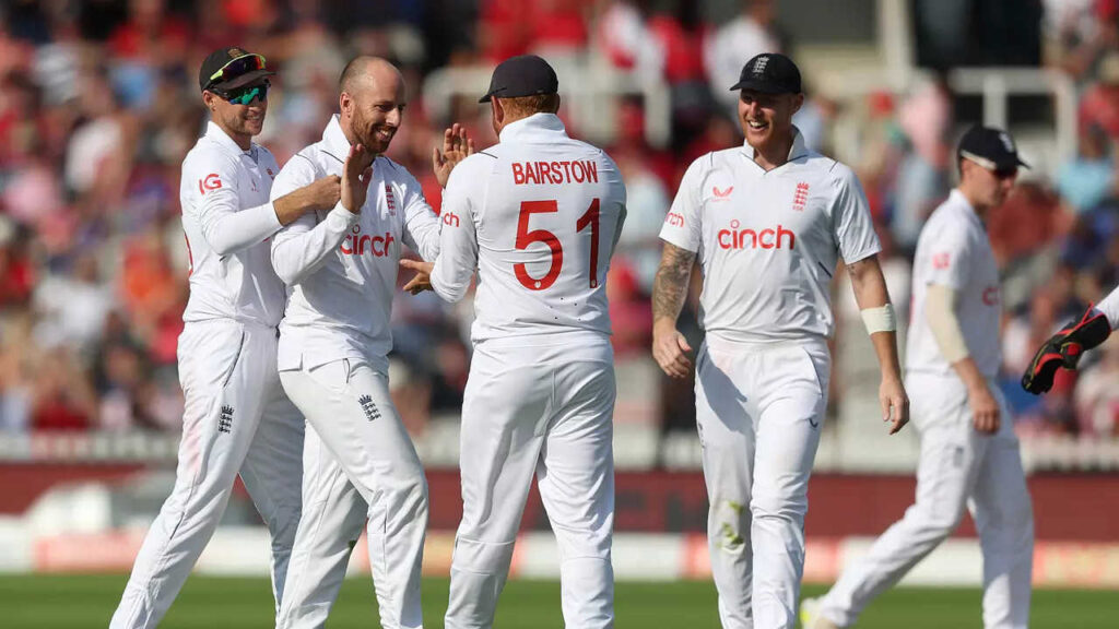 1st Test: England remain positive despite late SA charge