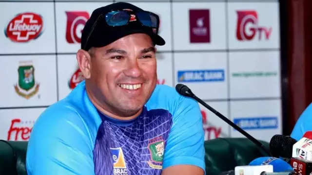 Bangladesh strip head coach Domingo of T20 role days before Asia Cup