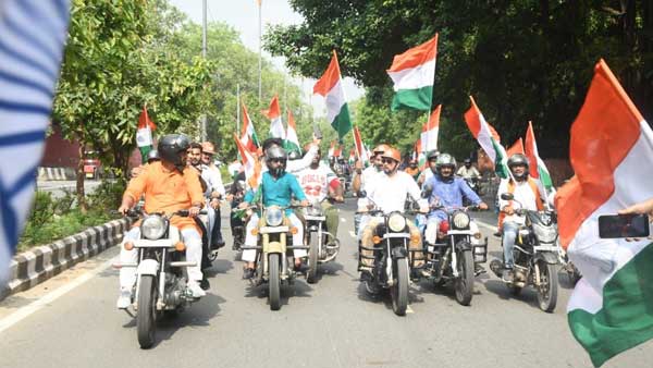 India at 75: MPs attend ‘Tiranga bike rally’ from Red Fort to Parliament | See pics & videos