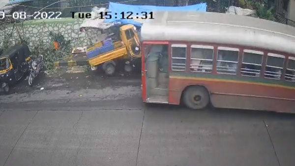 Accident caught on camera: Five injured after BEST bus hits temple