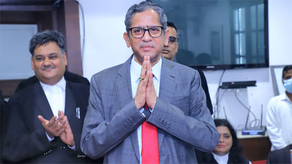 While praising outgoing CJI Ramana, senior advocate gets teary-eyed