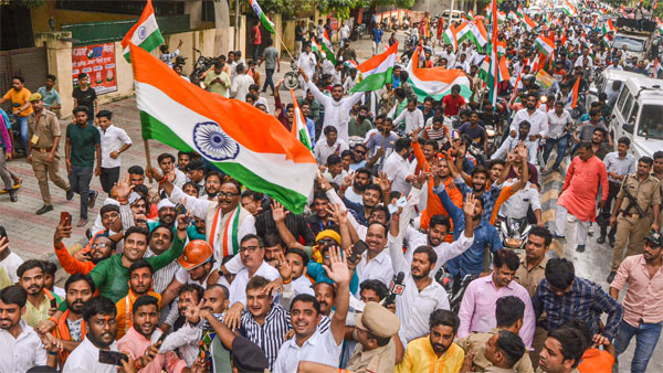 Avoid large gatherings while celebrating I-Day in view of Covid cases: Centre tells States