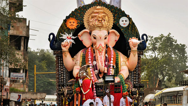 Ganesh idols become expensive in Mumbai