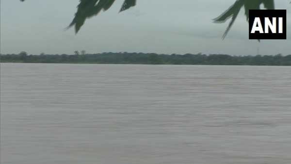 Odisha braces for flood like situation as Mahanadi swells