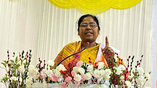Even if we ring them 10 times, Bengal ministers do not pick call: Union Minister