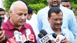Kejriwal my guru, will never betray him: Manish Sisodia