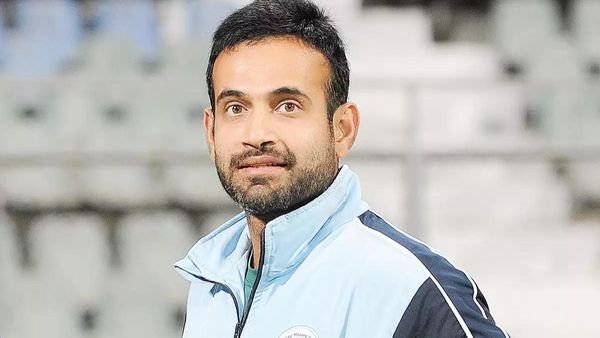 Cricketer Irfan Pathan flags 'bad experience' with Vistara staff; Netizens agree