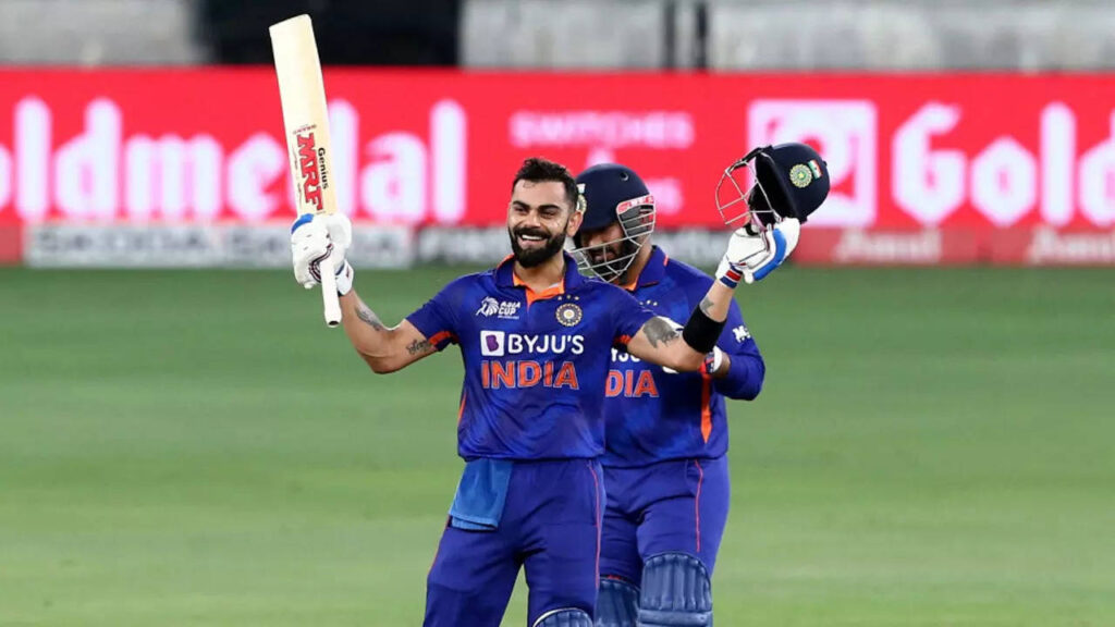 Kohli smashes 100 T20I sixes, becomes second Indian player to do so