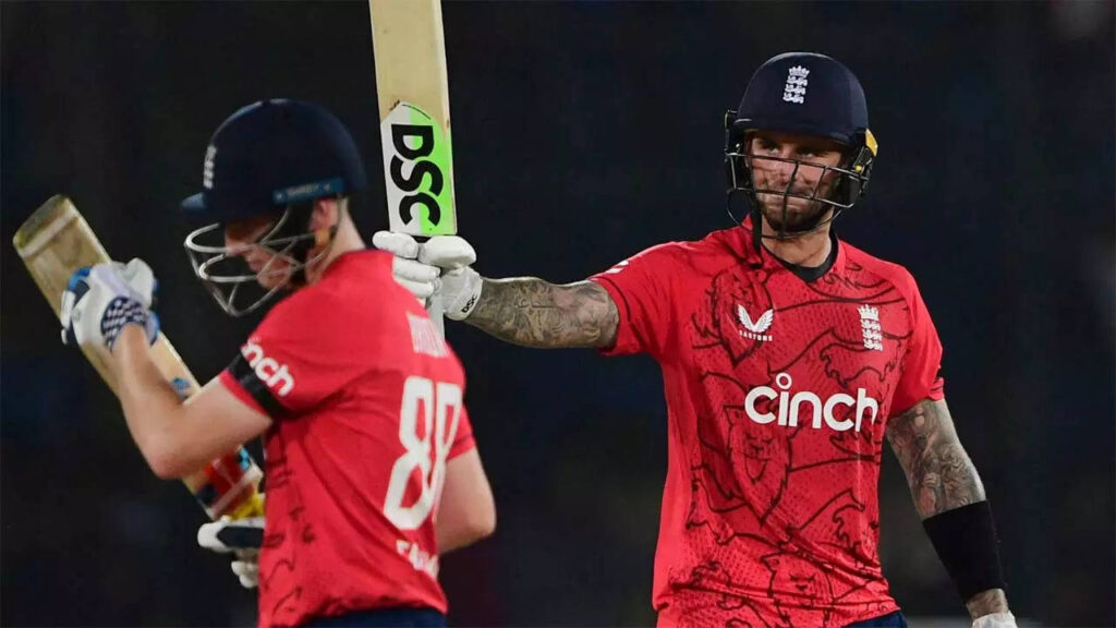 1st T20I: Hales helps England win first game on Pakistan soil in 17 years