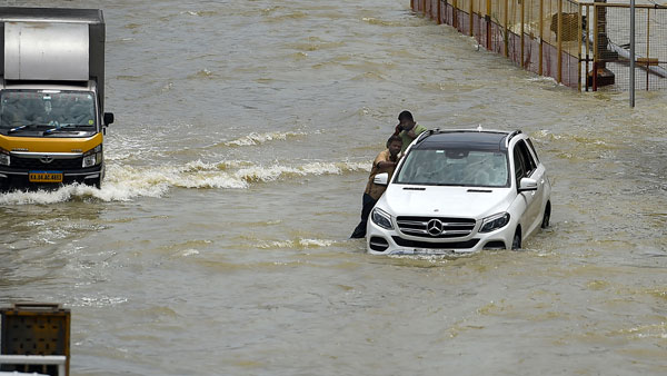 Bengaluru rains: On Day 4, roads remain water-logged, schools closed, Yellow alert issued | Top points