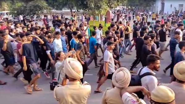 Chandigarh University video leak: Students end protest after cop ensure fair probe; 2 hostel wardens sacked