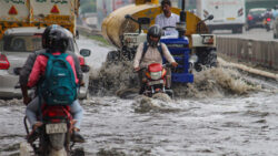 Heavy rain causes massive traffic snarls in Delhi, yellow alert for Saturday