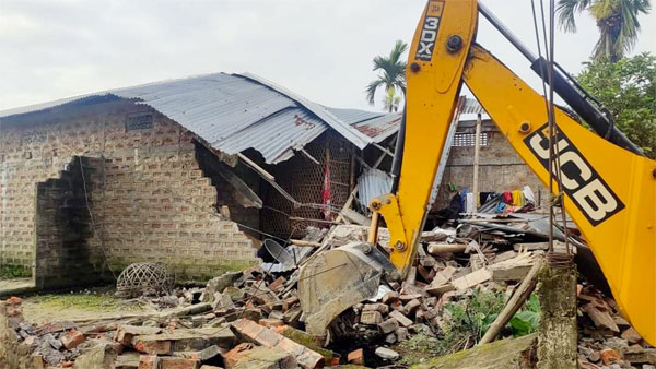 Massive eviction drive underway to clear 330 acres of Sonitpur land in Assam