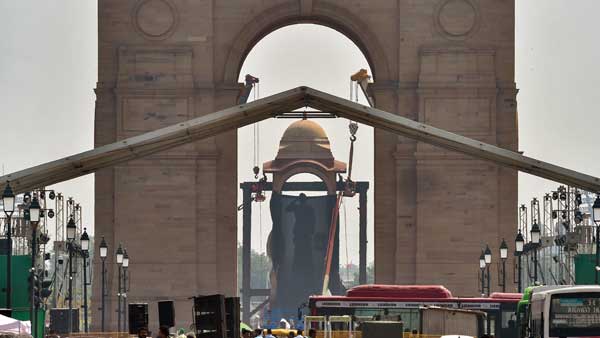 26,000 man hours went into making Netaji’s statue which will be unveiled by PM Modi