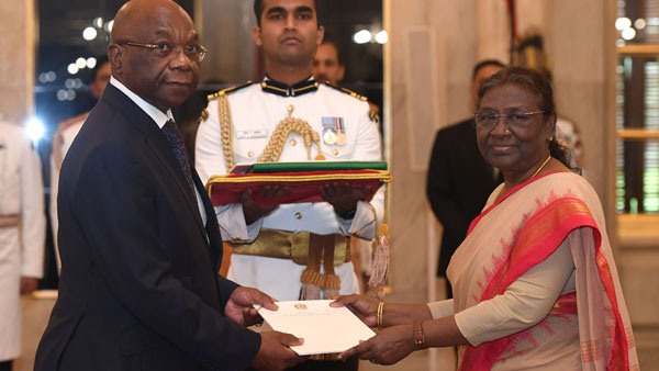 Five envoys present credentials to President Murmu