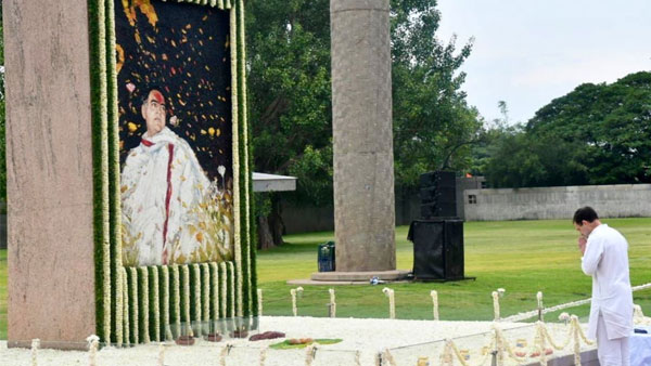 Ahead of Bharat Jodo Yatra, Rahul Gandhi offers floral tributes at his father's memorial in Sriperumbudur