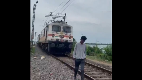 Train hits teen while making reel in Telangana