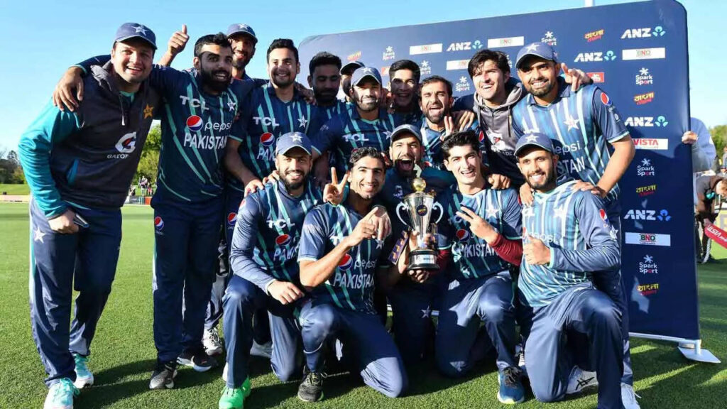 Pakistan beat NZ to win tri-series and send T20 WC warning