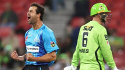 '15 all out': Adelaide bundle out Sydney for lowest T20 total ever