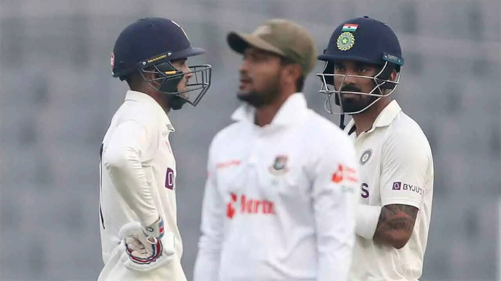 2nd Test LIVE: Shubman Gill, KL Rahul drive India forward vs Bangladesh