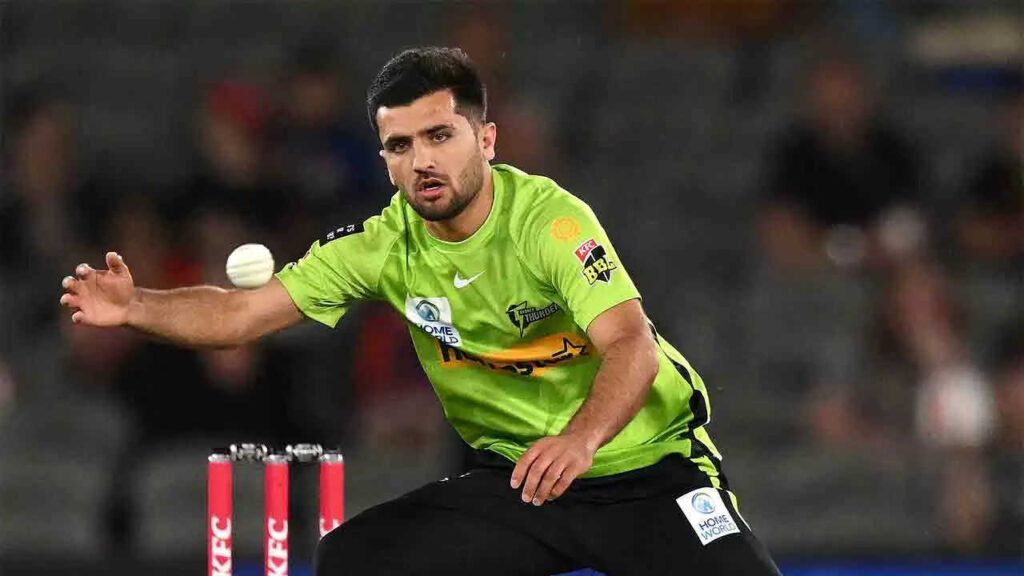 Sydney Thunder terminate Fazalhaq Farooqi's deal following probe