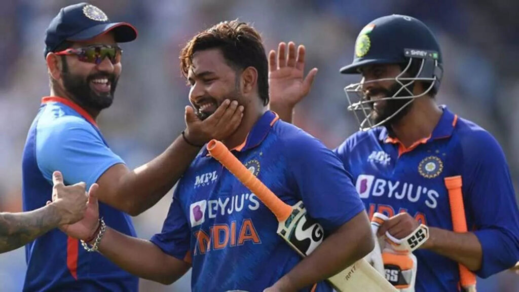 Rishabh Pant, get well soon: Cricketing world prays