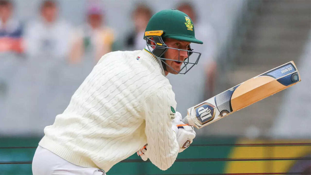 De Bruyn to miss third Test against Australia for birth of his first child