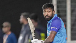 I don't mind playing the role which Dhoni used to play: Pandya